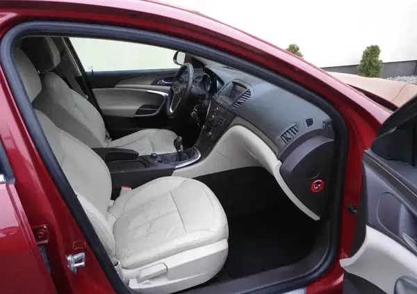 Opel Insignia cena 25900 przebieg: 218000, rok produkcji 2009 z Nowe małe 466
